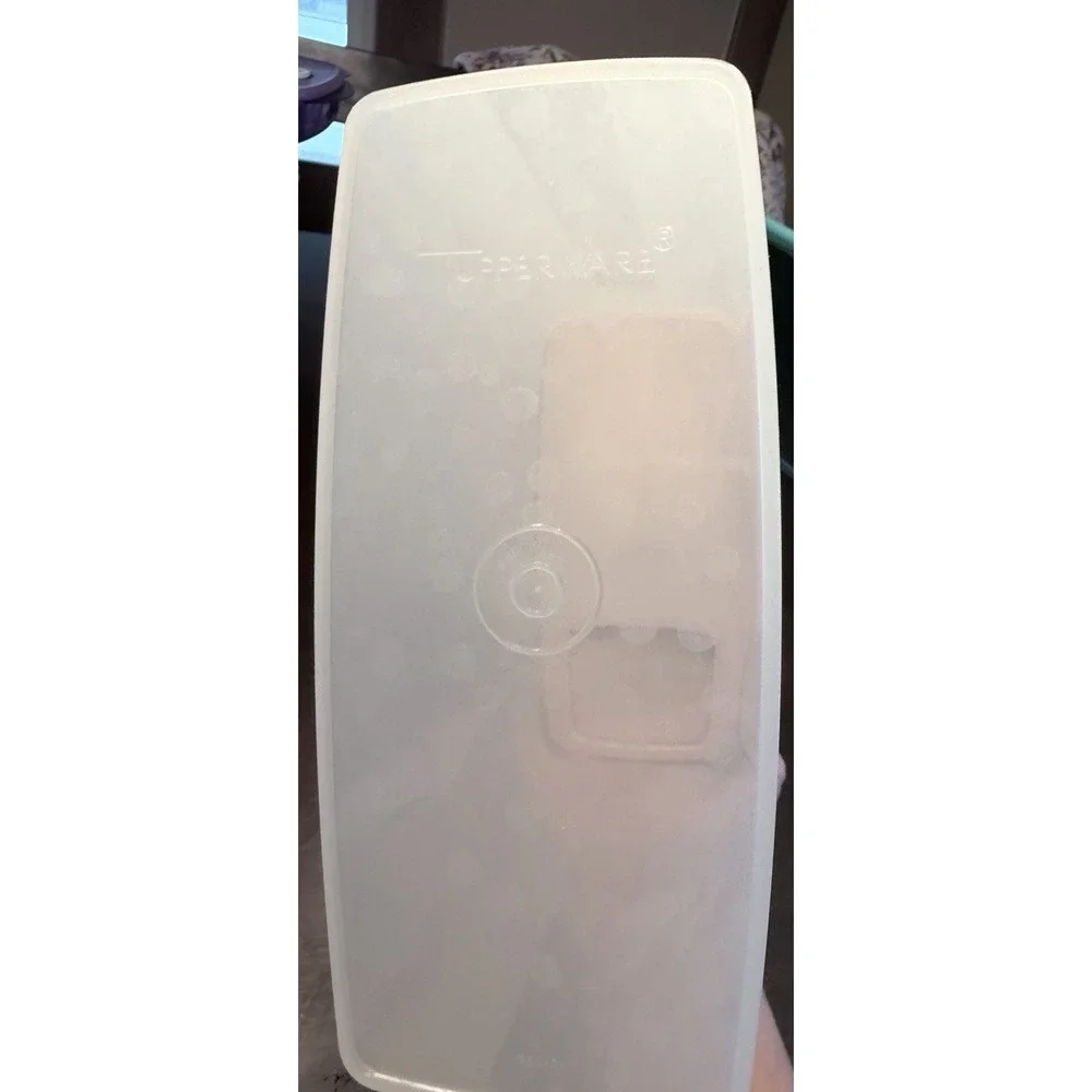 Vintage Tupperware Cereal Keeper 1588–7 Almond